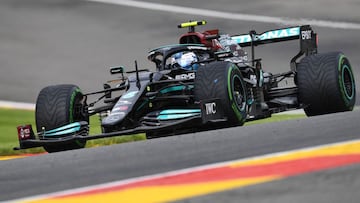 Bottas y Verstappen, al frente