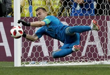 El arquero de Rusia fue el hombre del partido en la hazaña que consiguieron los rusos ante España. Akinfeev atajó dos penales en el duelo de Octavos de Final a Iago Aspas y Koké Resurrección y ahora tendrá que frenar a Modric, Rakitic y todo el ataque de los croatas.