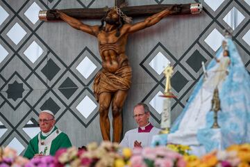 El Papa Francisco recorrió Bogotá, Villavicencio, Medellín y Cartagena con su mensaje de paz y reconciliación. Una visita emotiva para practicantes y no creyentes.