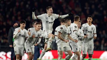 Soccer Football - Europa League - Play-Off Second Leg - Stade Rennes v Shakhtar Donetsk - Roazhon Park, Rennes, France - February 23, 2023 Shakhtar Donetsk players react during the penalty shootout REUTERS/Benoit Tessier