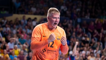 Emil Nielsen, portero del Bar?a de balonmano.