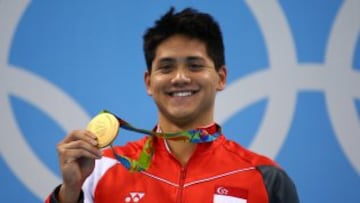 Joseph Schooling ha sorprendido al mundo entero después de ser el único capaz de superar a Michael Phelps en estos Juegos Olímpicos. El de Singapur consiguió un triunfo histórico en 100 metros mariposa.