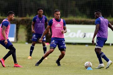 El capitán de la última estrella del Medellín tuvo su primer entrenamiento en su nuevo ciclo con el club y fue presentado ante los medios de comunicación.