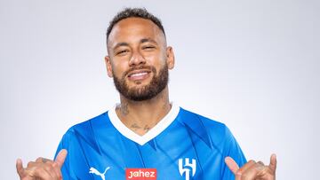 La especulación llegó a su fin y este martes el Al Hilal hizo oficial el fichaje de Neymar, quien ganará un millonario salario con el club árabe.