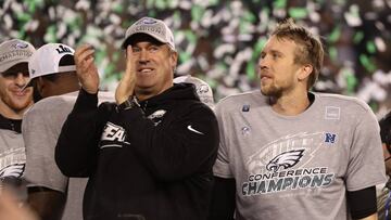 PHILADELPHIA, PA - JANUARY 21: Head coach Doug Pederson and Nick Foles #9 of the Philadelphia Eagles celebrate their teams win over the Minnesota Vikings in the NFC Championship game at Lincoln Financial Field on January 21, 2018 in Philadelphia, Pennsylvania. The Philadelphia Eagles defeated the Minnesota Vikings 38-7. Abbie Parr/Getty Images/AFP
== FOR NEWSPAPERS, INTERNET, TELCOS & TELEVISION USE ONLY ==