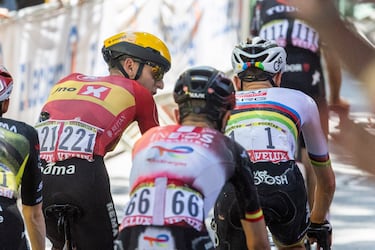 Pogacar, tras su caída: “Parece que es solo la piel, tuve días peores”