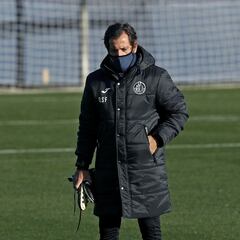 La baja por sanción de Djené complica a Quique