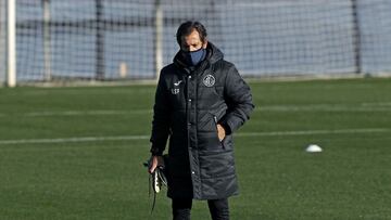 La baja por sanción de Djené complica a Quique