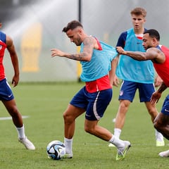 Arda Turan, bala del Galatasaray por Saúl