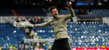 Huntelaar, de fiesta en la que fue su casa.