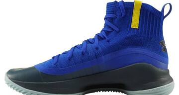 Esta zapatilla de Under Armour ofrece mas sujeción en el tobillo.