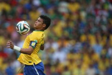 14. Thiago Silva, Brasil. 24 millones de euros.