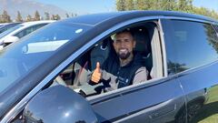 El lujoso auto que le regalaron a Arturo Vidal y el plantel de Colo Colo: modelo y cuántos millones cuesta