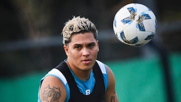 Juan Fernando Quintero sufrió una lesión en la rodilla y es duda para el clásico Independiente vs. Racing.