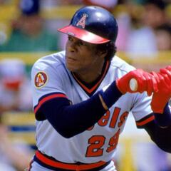 Hall of Famer Rod Carew becomes US citizen at age 78