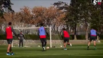 Golazos y atajadas en práctica dieciochera que tuvo Colo Colo