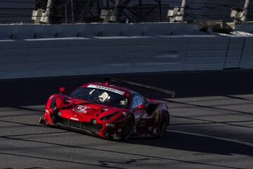 #62 Risi Competizione Ferrari 488 GTE, GTLM: Davide Rigon, Miguel Molina