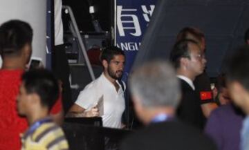 Isco a su llegada a Shanghái.