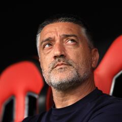 García Pimienta, renovado hasta 2027