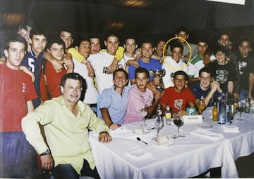 Naci¨® en Curtis un pueblo de A Coru?a de 2000 habitantes. Cuando era cadete comenz¨® a jugar en el Ural.