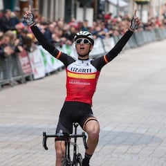 Elosegui gana el Valenciaga al ataque y Adriá es más líder