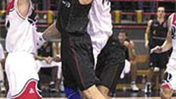 <B>CONVINCENTE.</B> Felipe Reyes se convirtió en uno de los principales artífices del triunfo español.