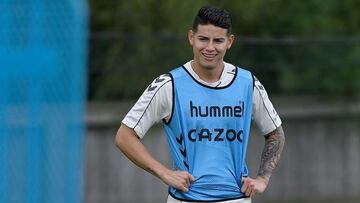 James Rodríguez, volante del Everton, finalmente se quedó en el club inglés, luego del cierre del mercado de fichajes. Tendrá que luchar por minutos