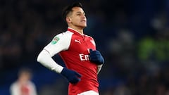 LONDON, ENGLAND - JANUARY 10: Alexis Sanchez of Arsenal during the Carabao Cup Semi-Final First Leg match between Chelsea and Arsenal at Stamford Bridge on January 10, 2018 in London, England. (Photo by Catherine Ivill/Getty Images)