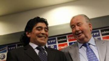 Grondona: "Maradona, a la altura de Riquelme y Verón"