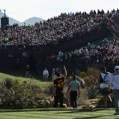 Jon Rahm sobrevive en una 'fiesta' con 170.000 personas