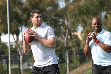 El encantador de quarterbacks - La historia de George Whitfield Jr.