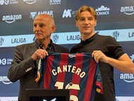 Cantero, en su presentación junto a Martín González.