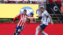 Chivas ya tenía un penal y el VAR dijo que no
