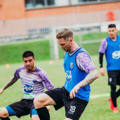 Desbandada en Envigado: Saunders y Báez encabezan el listado