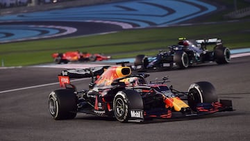 Verstappen durante la carrera del GP de Abu Dhabi.