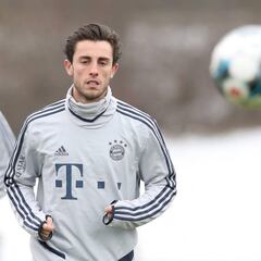 Thiago hizo de traductor para Odriozola en su primera sesión con el Bayern