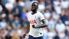Davinson juega como lateral en empate de Tottenham - Arsenal