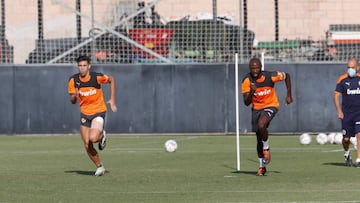 Gabriel Paulista y Mangala.