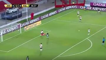 ¡Vaya regalito de Armani! El error del arquero de River que costó el gol de Roni