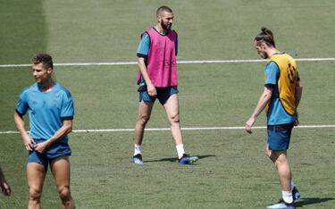 Real Madrid's Cristiano Ronaldo talks about Neymar Jr links