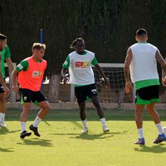 Domingos Quina y Boyé ya se entrenan con el grupo y Fidel es duda