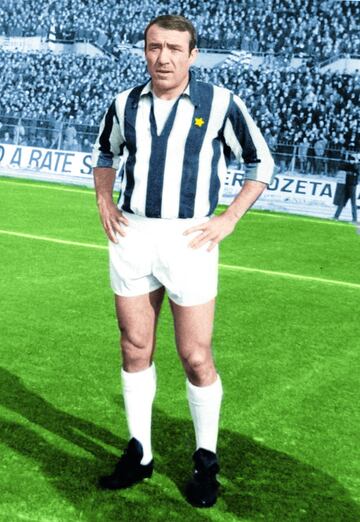 El 'Siete Pulmones' fichó por la Juventus de Turí en la temporada 1962/63 y estuvo defendiendo la camiseta del club italiano hasta el año 1970. Fue nominado en varias ocasiones al Balón de Oro.
