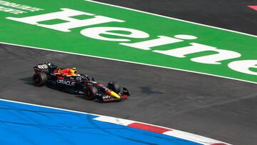 MEXICO CITY, MEXICO - OCTOBER 29: Sergio Perez of Mexico driving the (11) Oracle Red Bull Racing RB18 on track during qualifying ahead of the F1 Grand Prix of Mexico at Autodromo Hermanos Rodriguez on October 29, 2022 in Mexico City, Mexico. (Photo by Cesar Gomez/Jam Media/Getty Images)