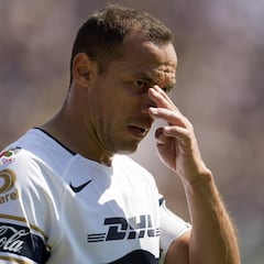 Marcelo Díaz se queja del arbitraje ante Chivas