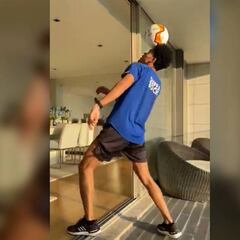 ¡Magía de Luis Díaz! Sus toques revientan las redes del Porto