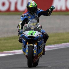 Desgraciada caída de Álex Márquez y victoria de Morbidelli