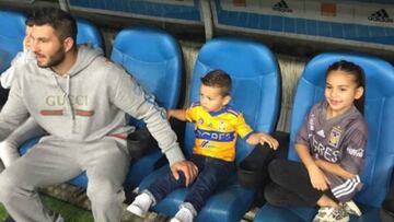 En Francia no entienden el amor de los hijos de Gignac por Tigres