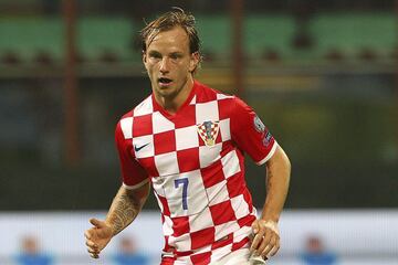 Es uno de los mejores elementos de Croacia y titular constante del FC Barcelona. Rakitić es uno de los principales elementos de este equipo europeo. 