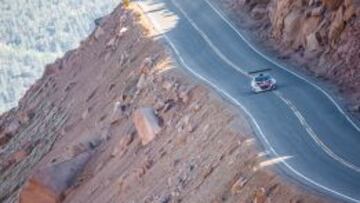 Un tramo de la subida a Pikes Peak