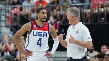 LAS VEGAS, NEVADA - AUGUST 07: Tyrese Haliburton #4 of the United States talks with head coach Steve Kerr in the second half of a 2023 FIBA World Cup exhibition game against Puerto Rico at T-Mobile Arena on August 07, 2023 in Las Vegas, Nevada. The United States defeated Puerto Rico 117-74. Ethan Miller/Getty Images/AFP (Photo by Ethan Miller / GETTY IMAGES NORTH AMERICA / Getty Images via AFP)